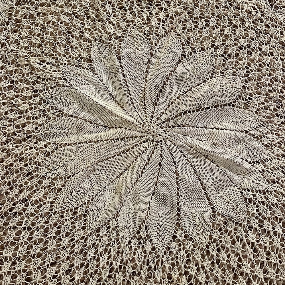 VTG Doily - Picture 2 of 4